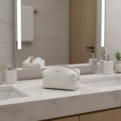 trousse a maquillage blanche douce