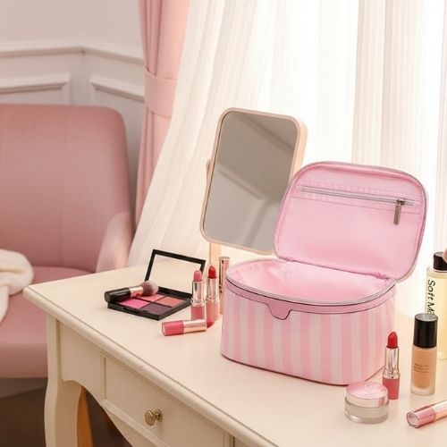 vanity femme avec compartiments pratiques