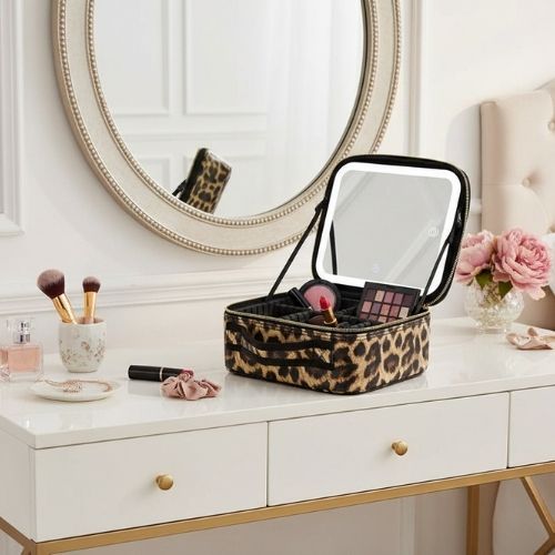 vanity femme tendance posee coiffeuse